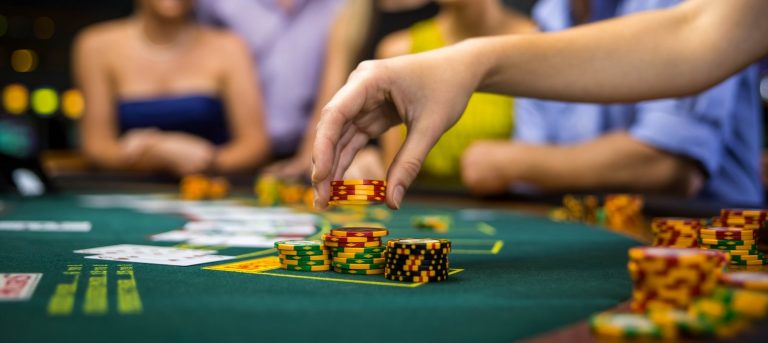 L’ambiance du jeu de poker avec un casino en ligne