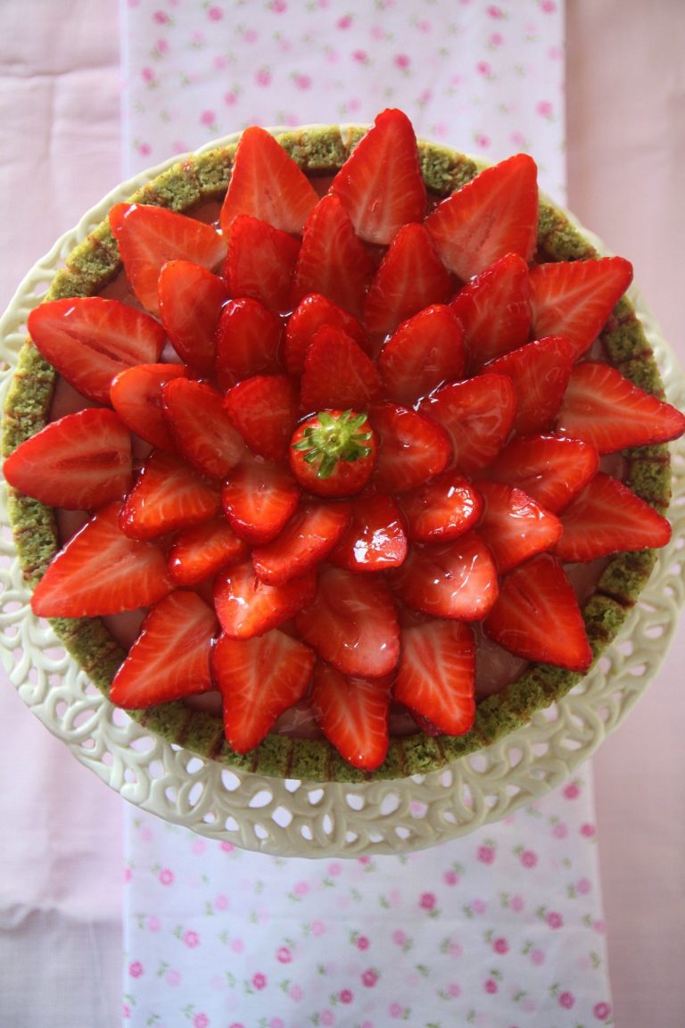 Charlotte aux fraises, une recette authentique à savourer