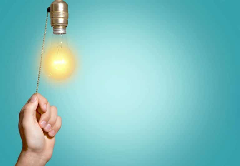 One Elec : Ce que vous devez savoir pour avoir une électricité aux normes facilement (et sans vous ruiner)