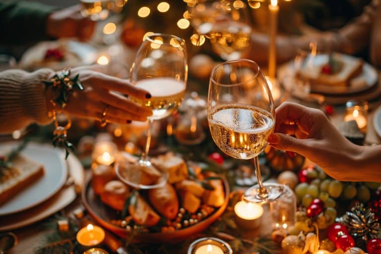 Comment organiser un bon réveillon festif et inoubliable : conseils et idées